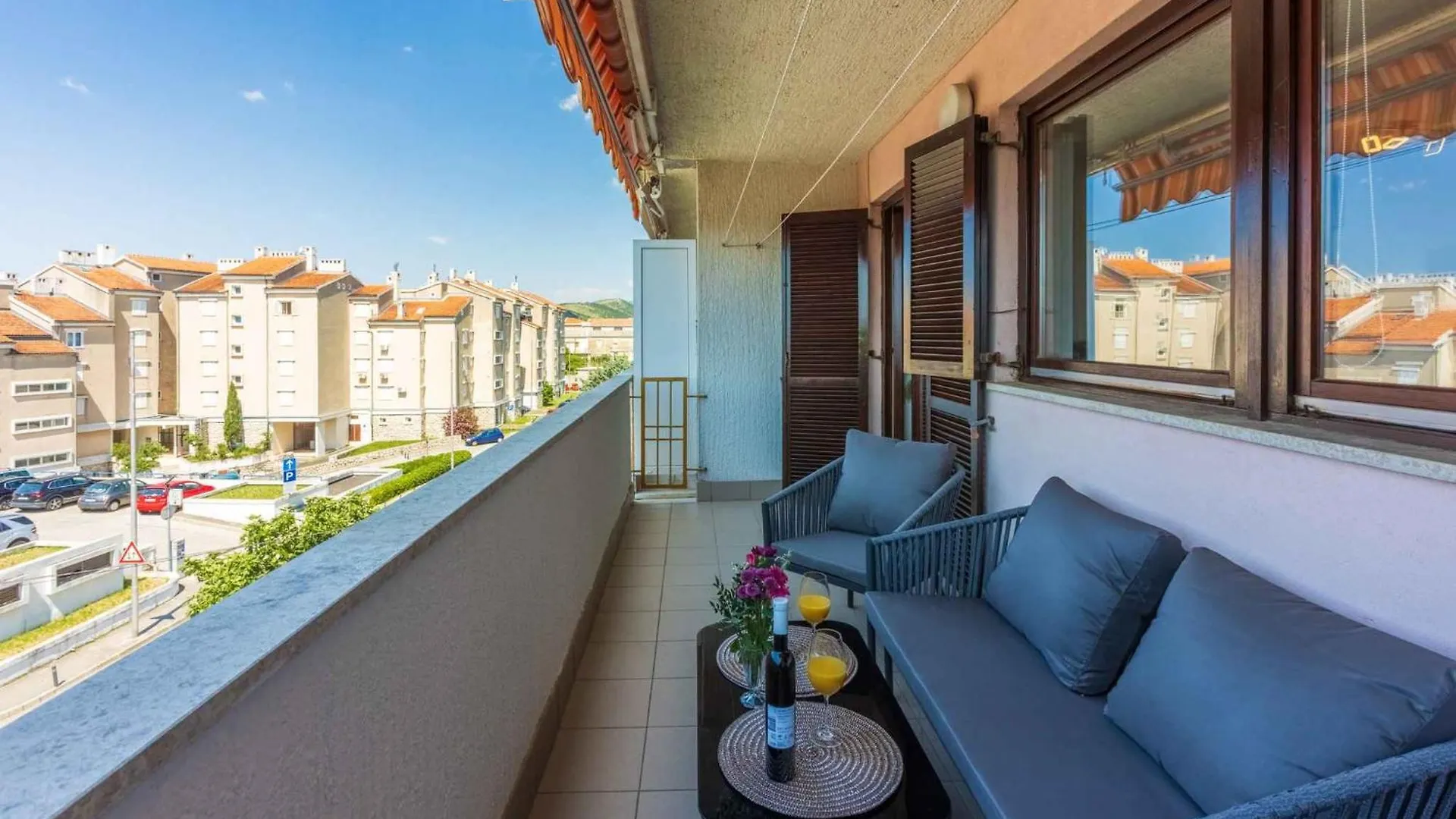 Apartment In Novi Vinodolski 43092
